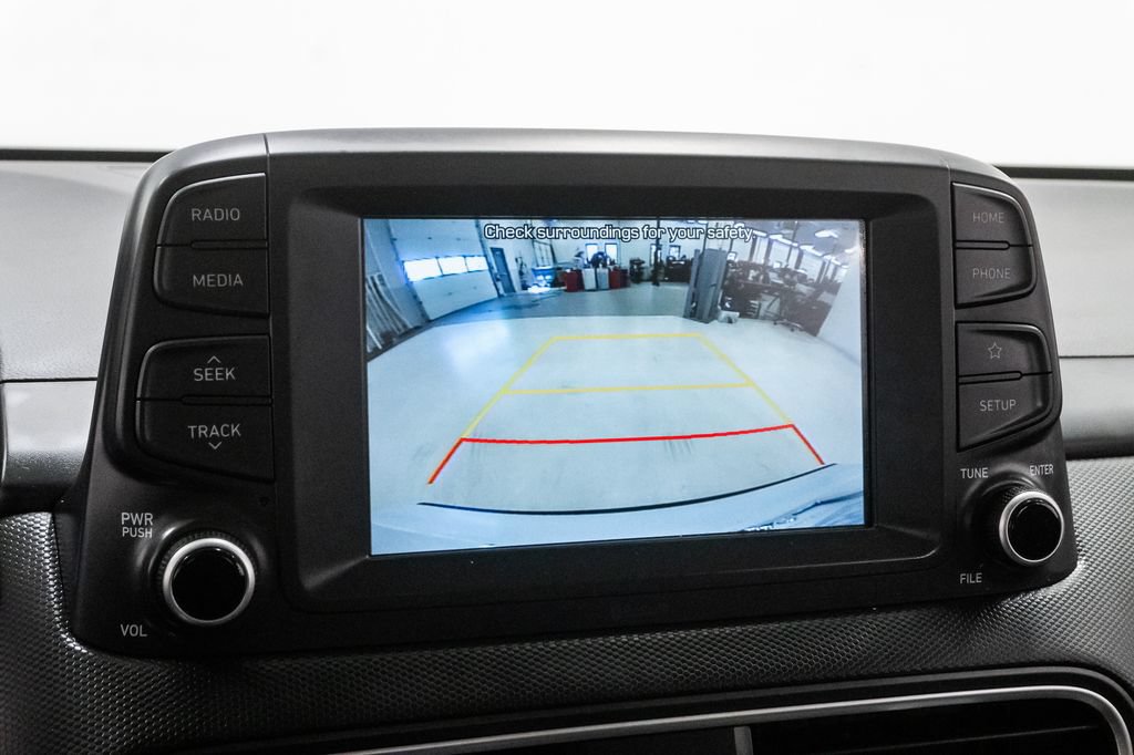 Used 2018 Hyundai Kona SE FWD image 17
