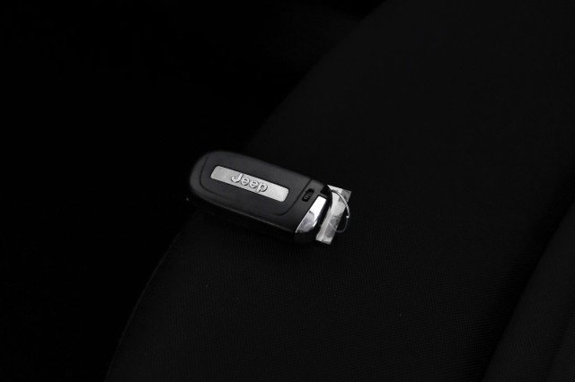 Used 2019 Jeep Renegade Latitude w/ Popular Equipment Group image 54