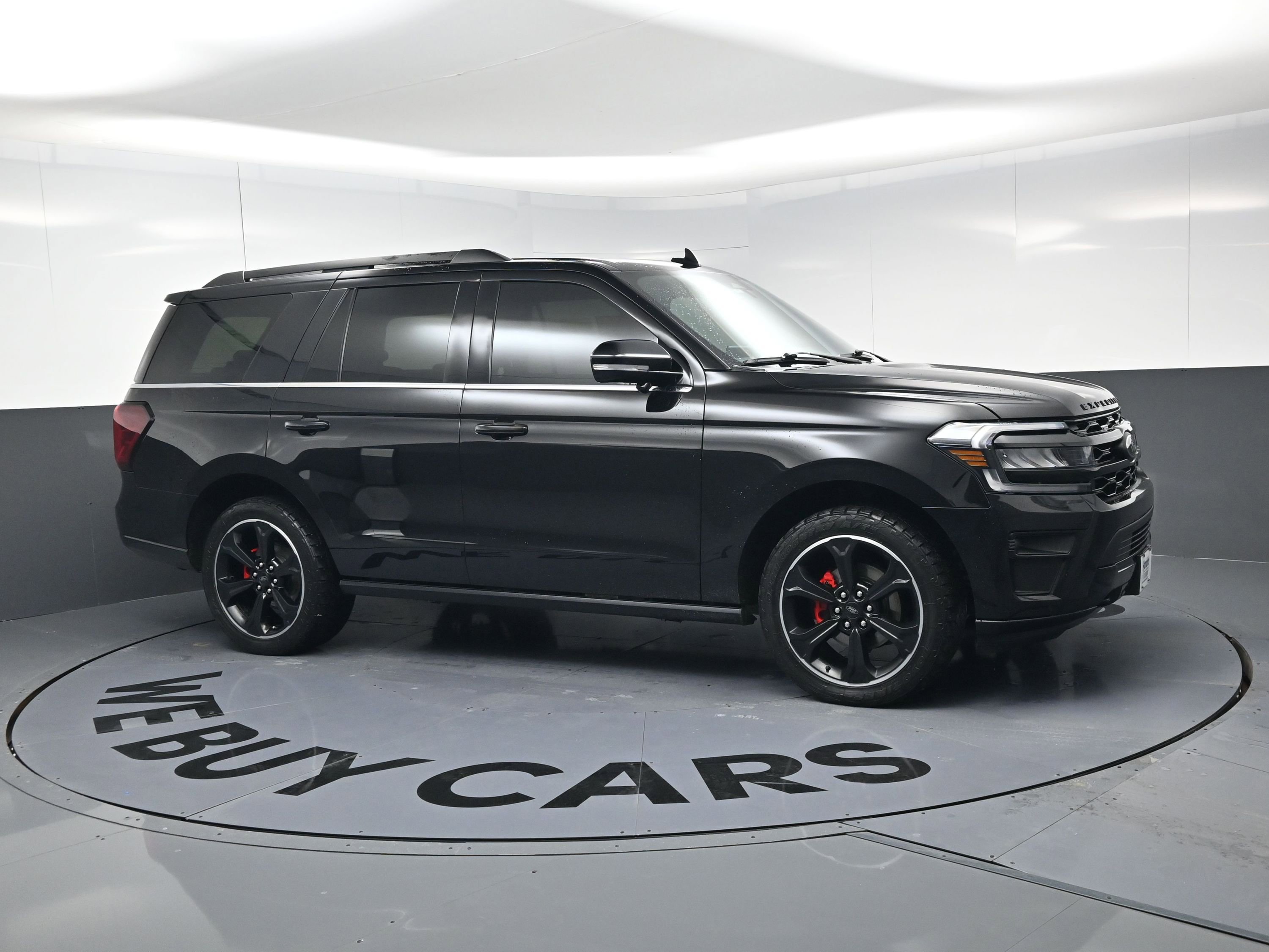 Used 2022 Ford Expedition Limited image 2