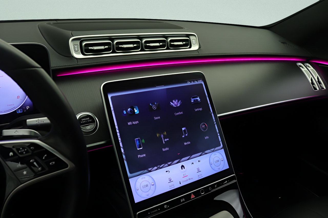 Certified 2023 Mercedes-Benz S 500 4MATIC image 9