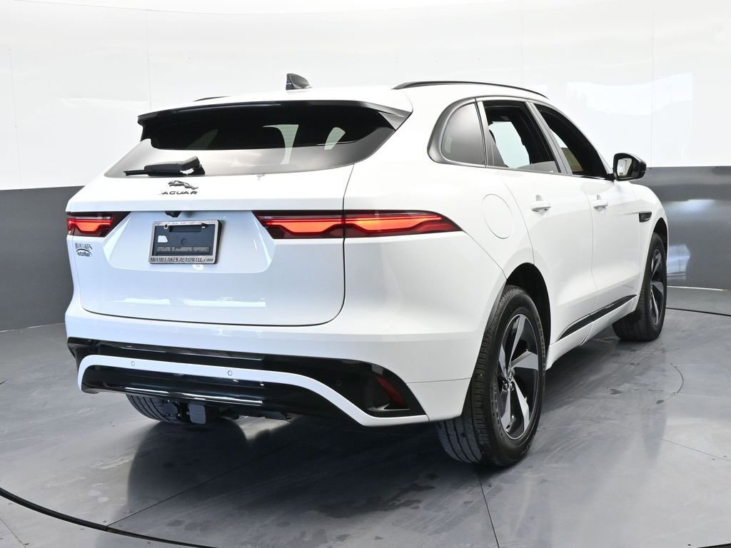 Used 2024 Jaguar F-PACE R-Dynamic S image 5