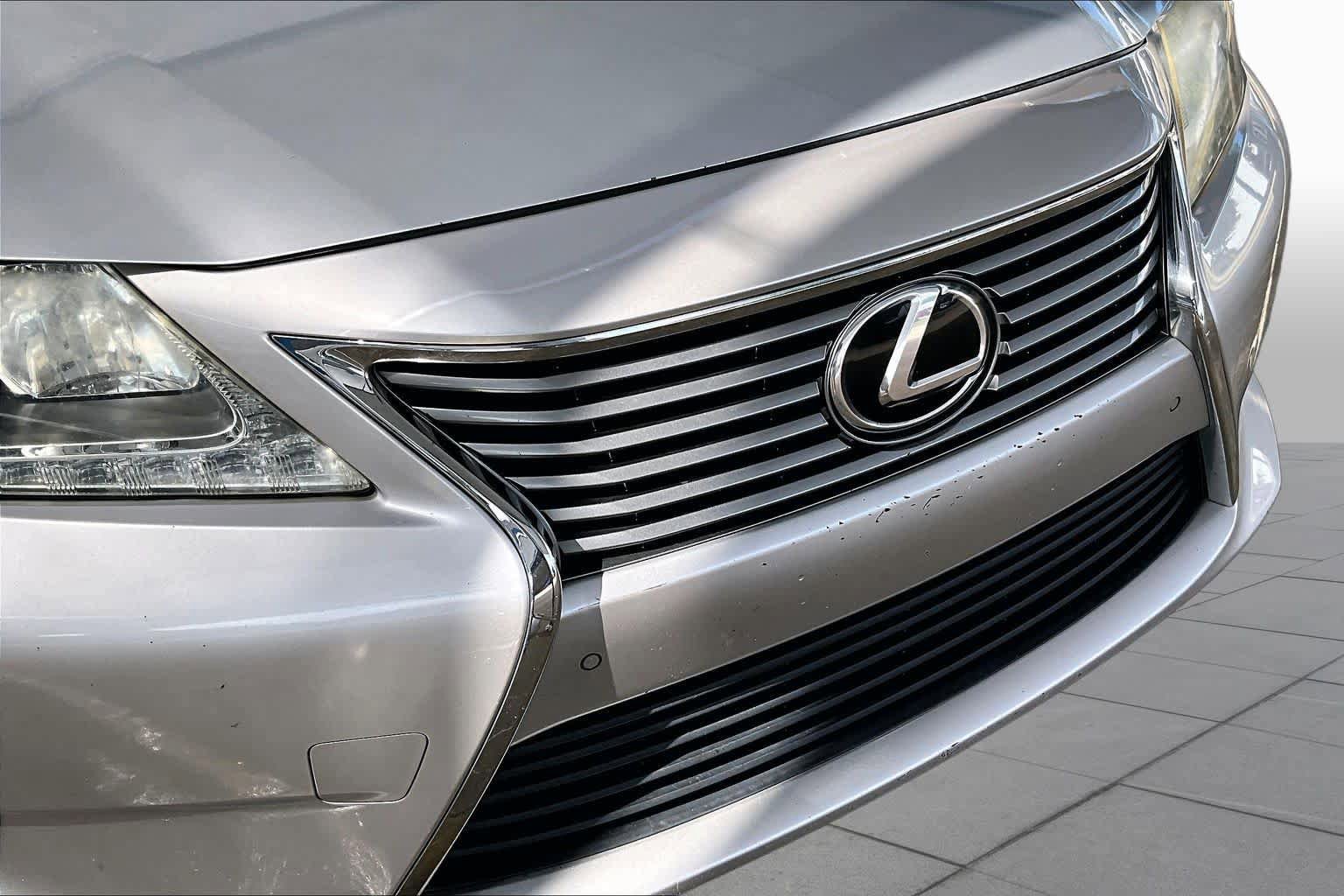 Used 2013 Lexus ES 350 w/ Luxury Pkg FWD image 29