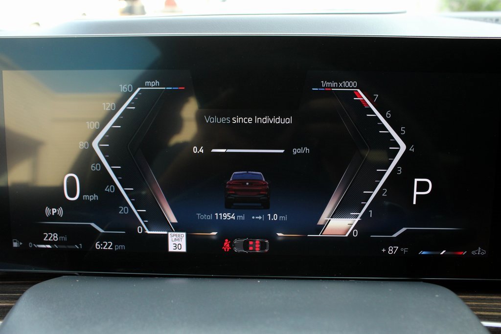 Used 2025 BMW X6 xDrive40i image 8