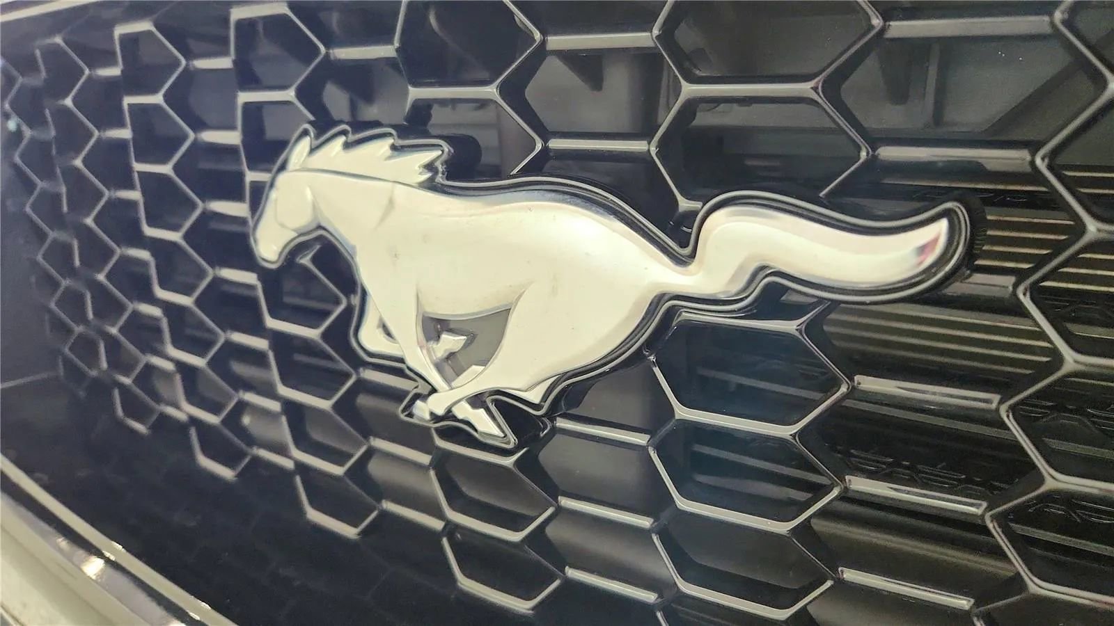 Used 2025 Ford Mustang GT image 16