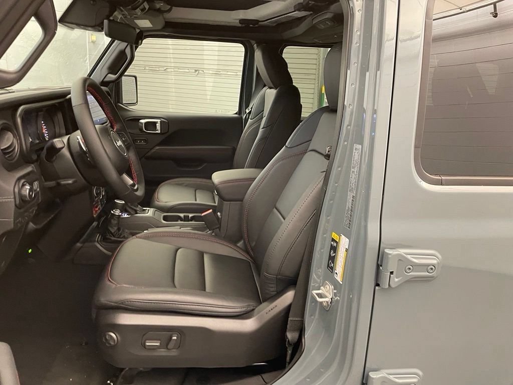 New 2026 Jeep Wrangler Unlimited Rubicon 392 w/ Quick Order Package 27X Moab AWD/4WD image 17