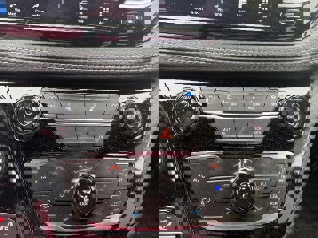 Used 2021 Chrysler Pacifica Touring w/ Uconnect Theater Family Group image 14