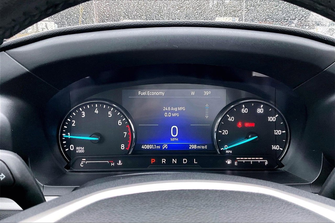 Used 2023 Ford Explorer XLT w/ Equipment Group 202A image 9