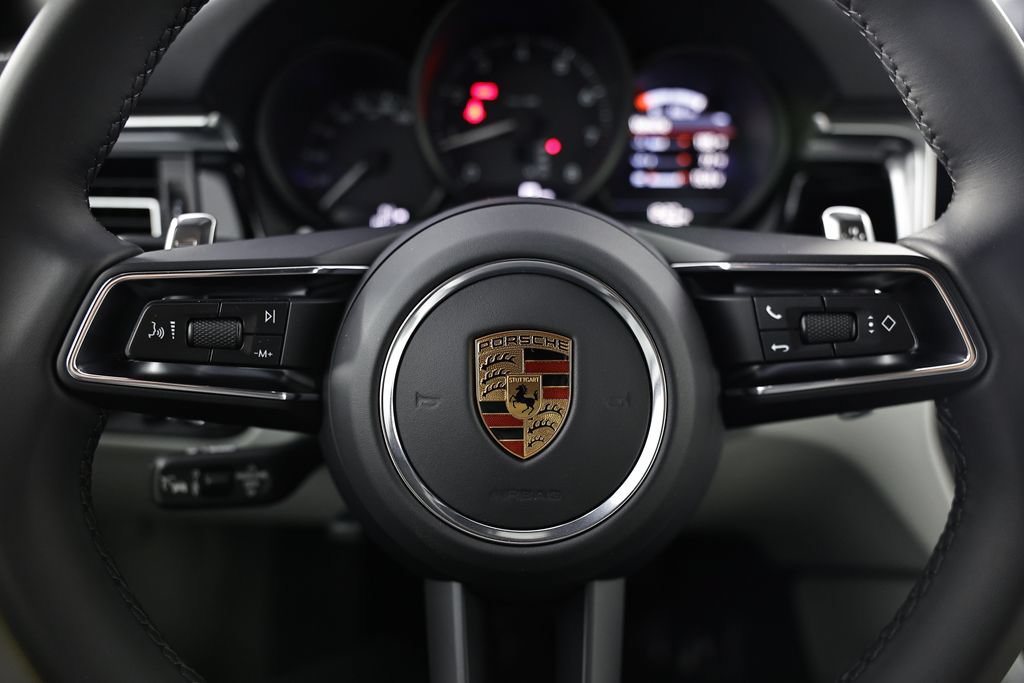 New 2026 Porsche Macan AWD/4WD image 35