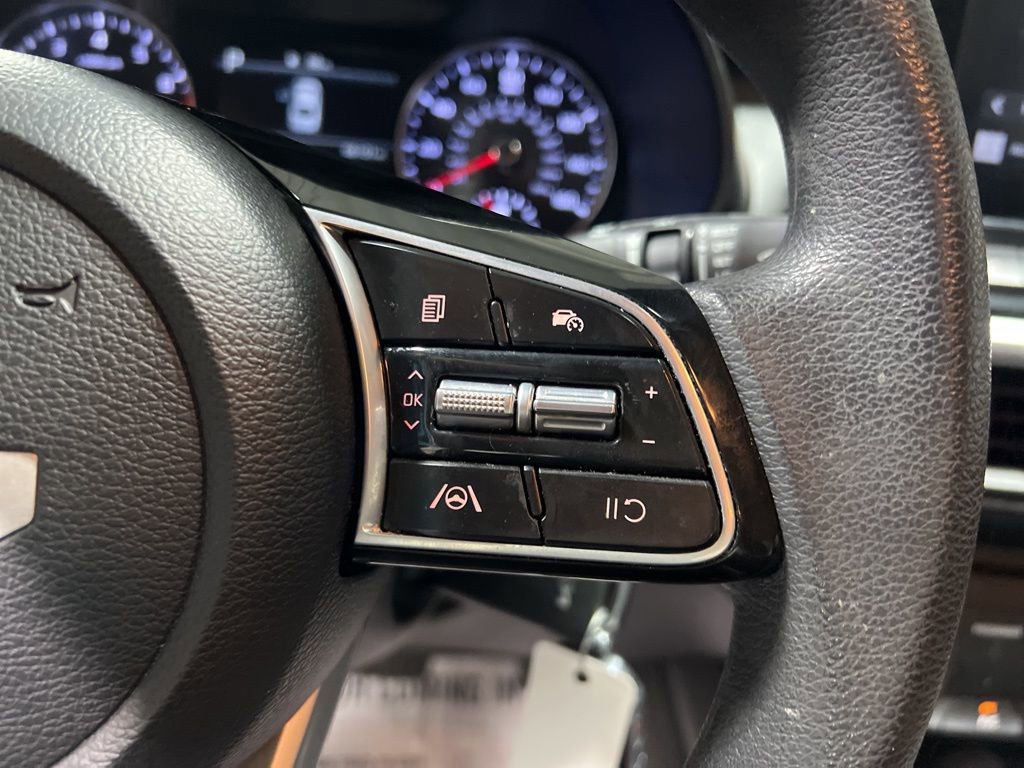 Used 2023 Kia Forte LXS image 23