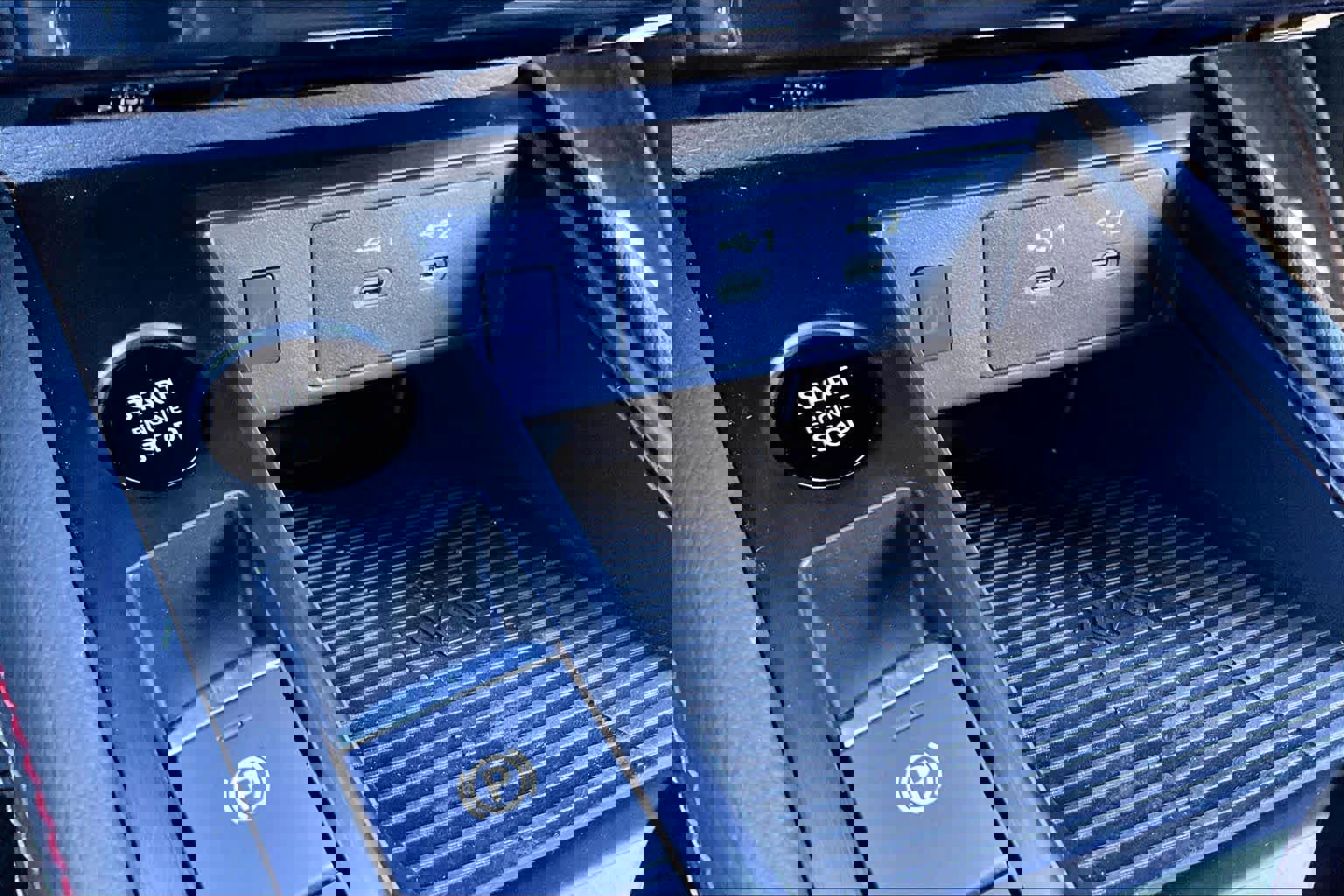 New 2026 Nissan Kicks SR image 18