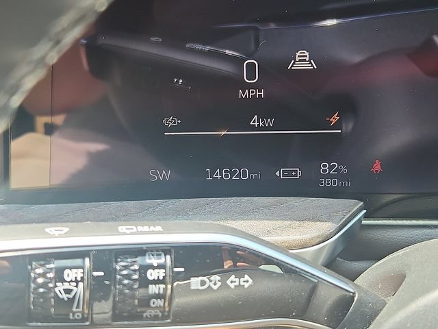 Certified 2025 Cadillac Escalade IQ Luxury 2 AWD/4WD image 19