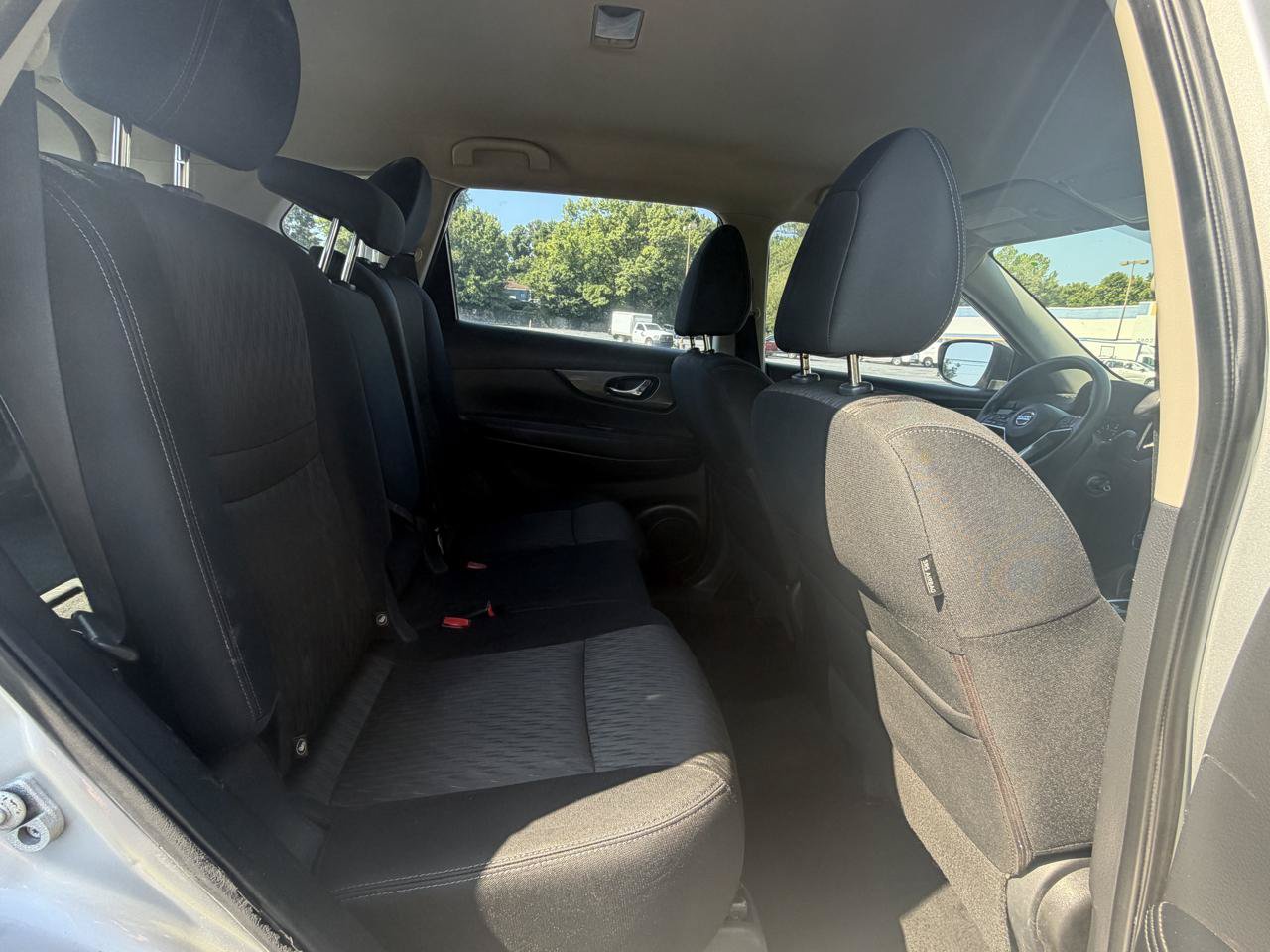 Used 2018 Nissan Rogue S FWD image 15