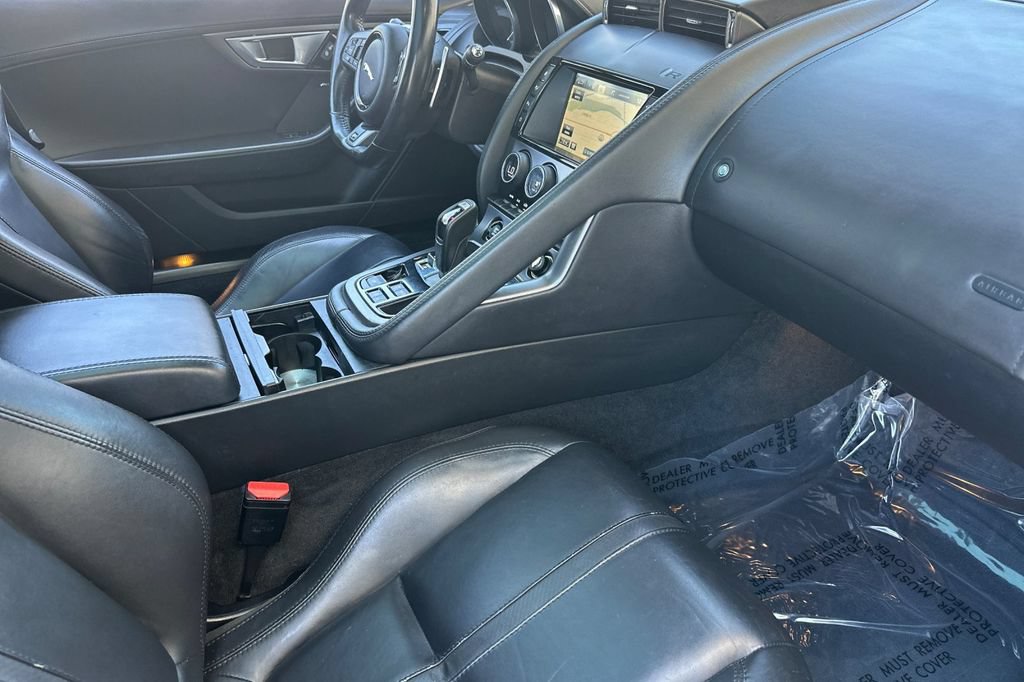 Used 2017 Jaguar F-TYPE R AWD/4WD image 15