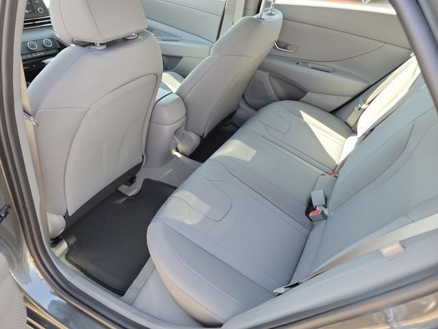 New 2026 Hyundai Elantra SE FWD image 24