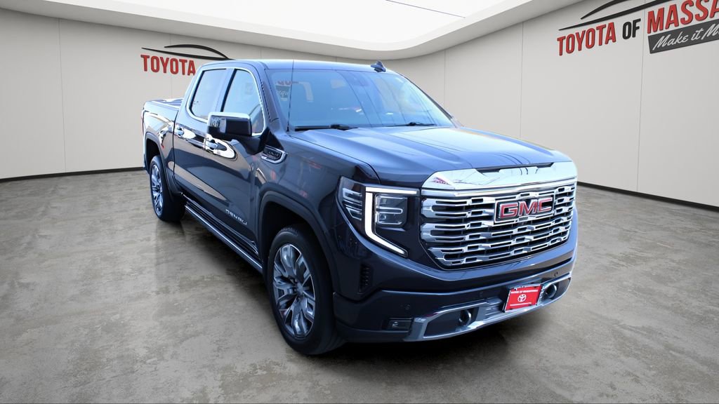 Used 2023 GMC Sierra 1500 Denali w/ Denali Reserve Package AWD/4WD image 5