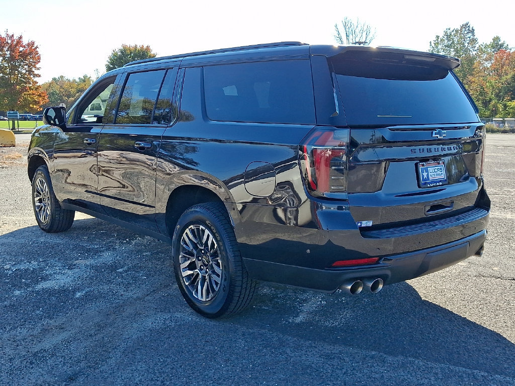 Used 2025 Chevrolet Suburban Z71 AWD/4WD image 8