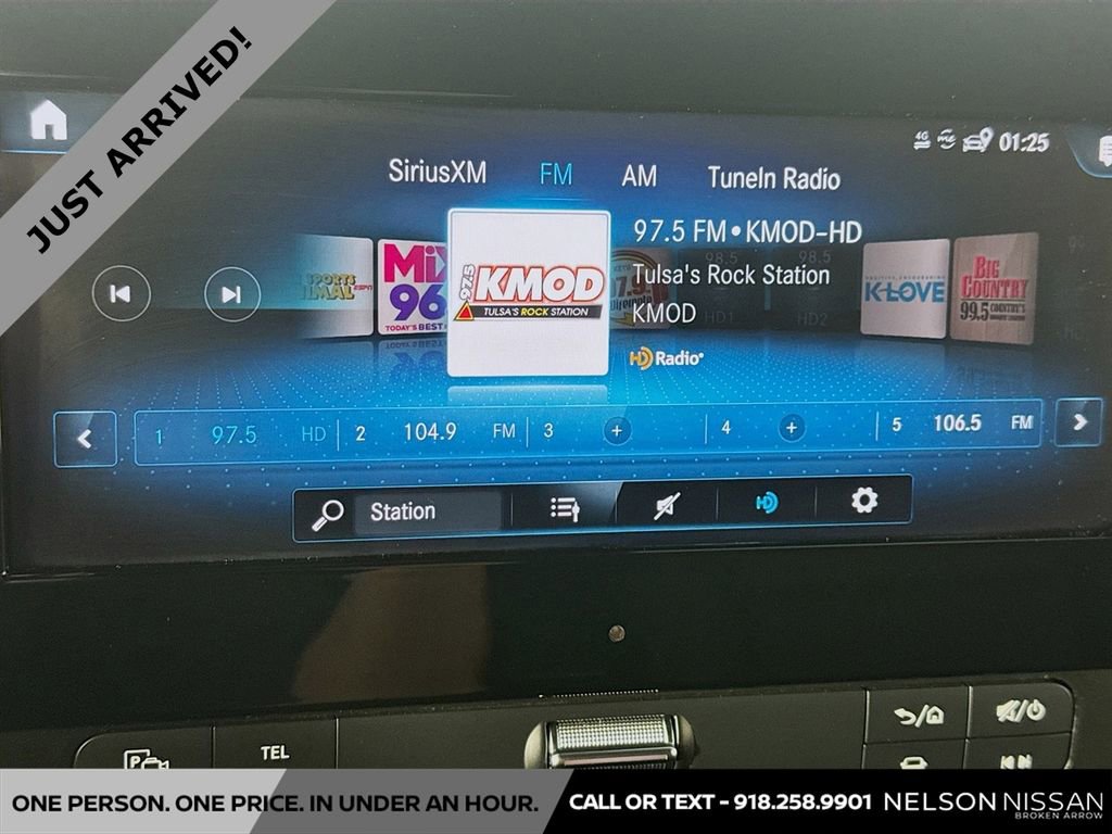 Used 2024 Mercedes-Benz Sprinter 2500 image 14