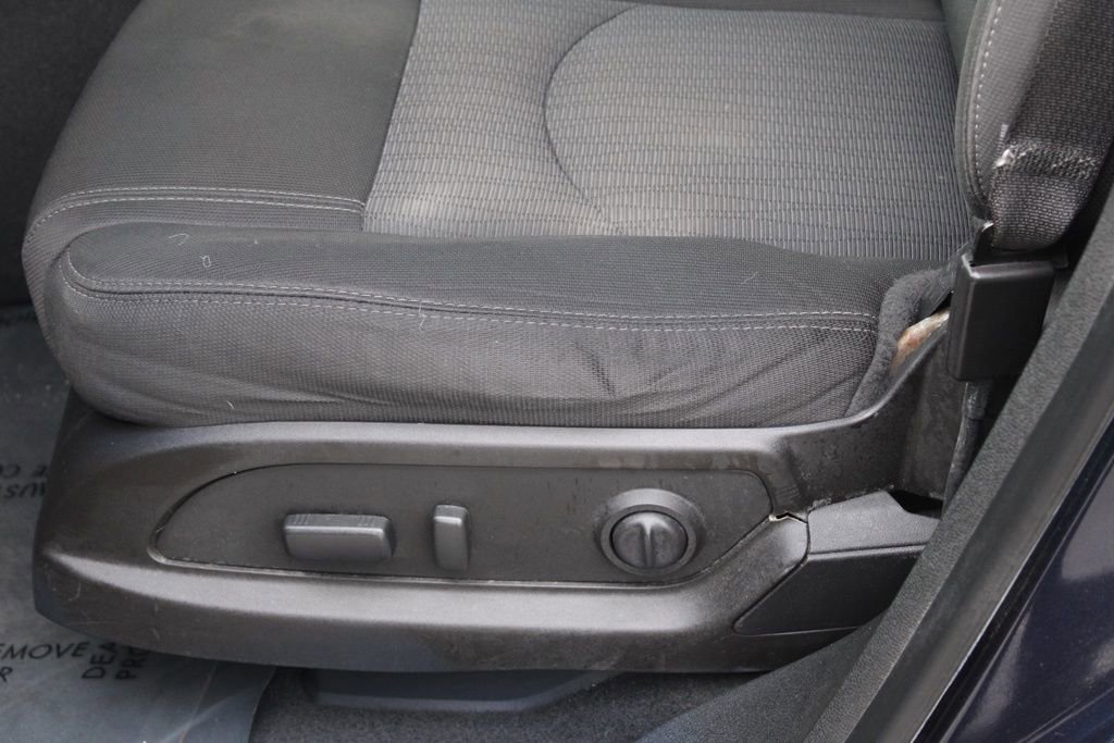 Used 2017 Chevrolet Traverse LT w/ Style and Technology Package image 15