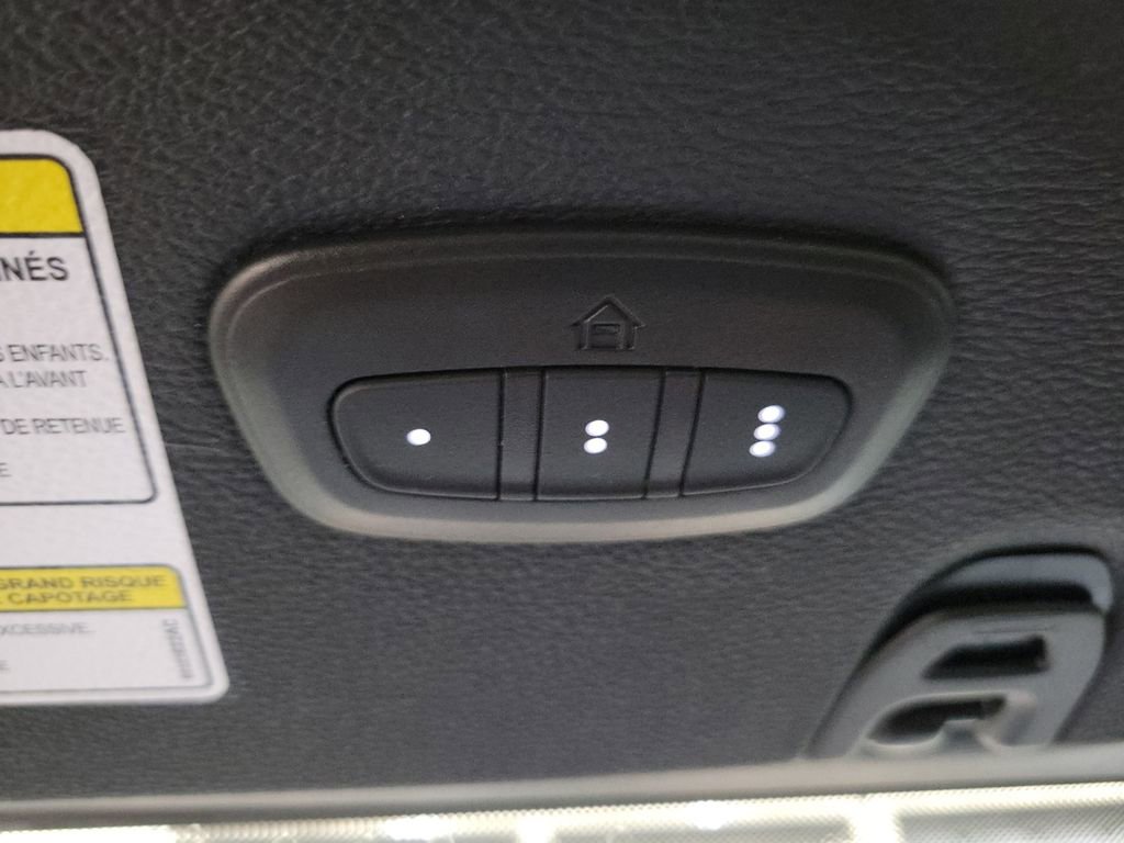 Used 2020 Jeep Wrangler Unlimited Sahara image 30