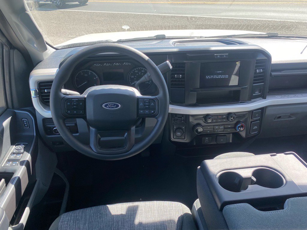 New 2025 Ford F350 XLT w/ FX4 Off-Road Package image 14