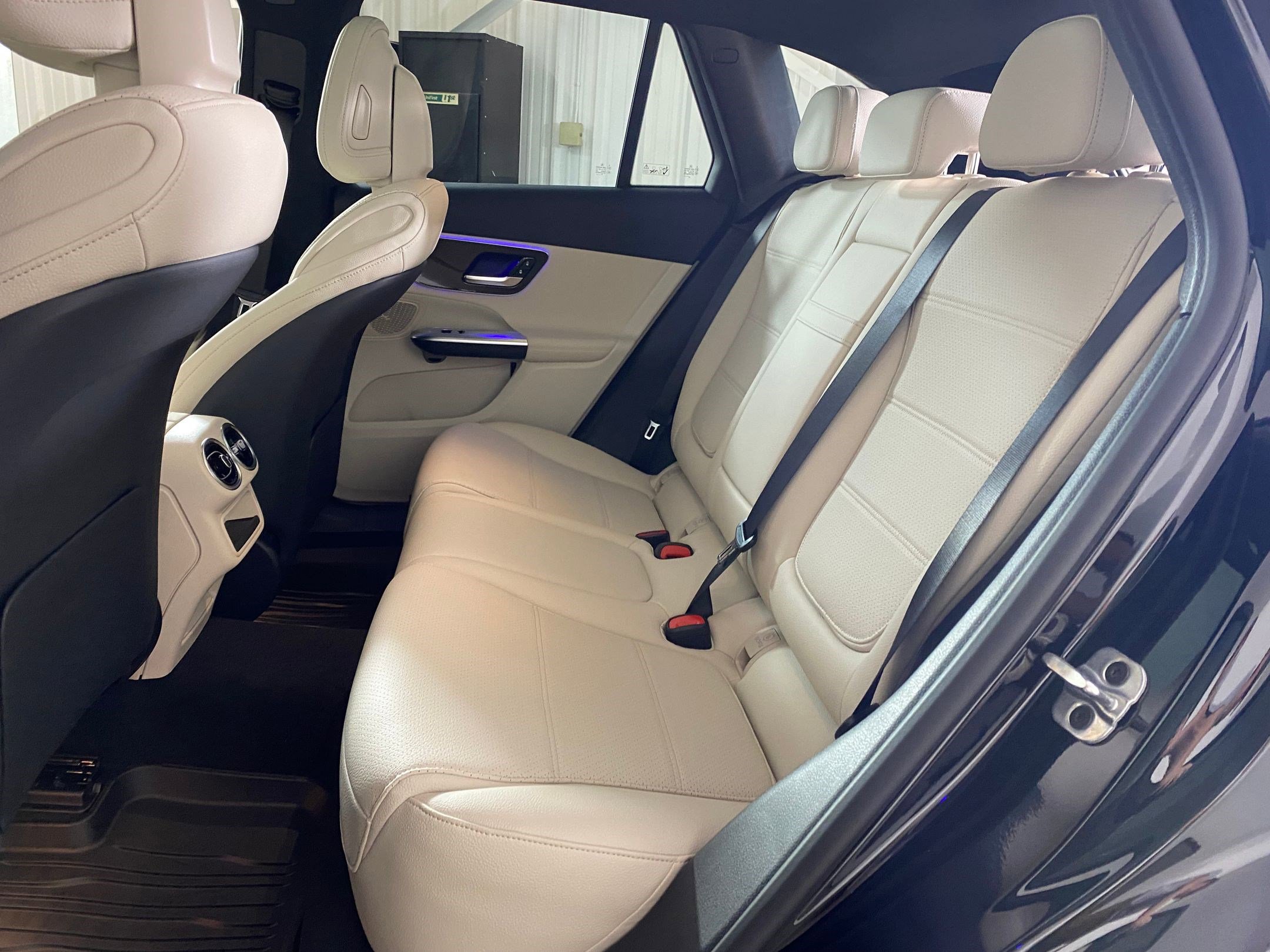 Used 2026 Mercedes-Benz GLC 300 4MATIC image 13