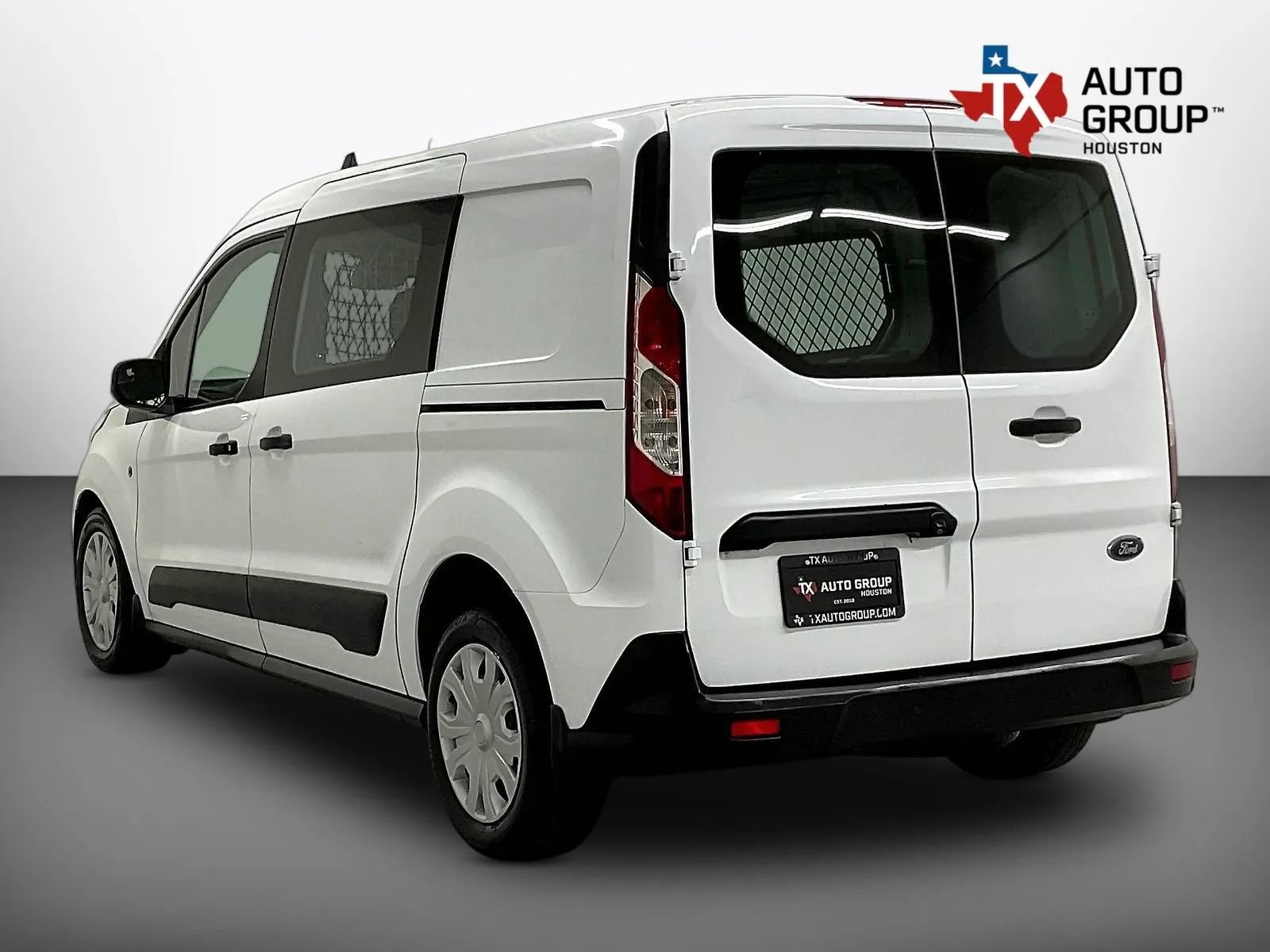 Used 2022 Ford Transit Connect XLT FWD image 3