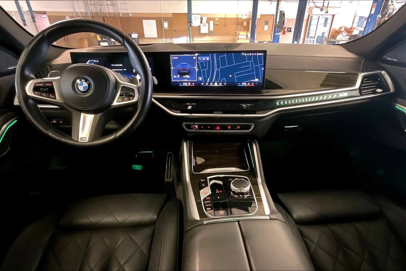 Used 2025 BMW X6 xDrive40i AWD/4WD image 14