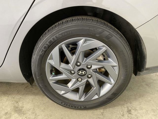 Used 2024 Hyundai Elantra SEL image 7