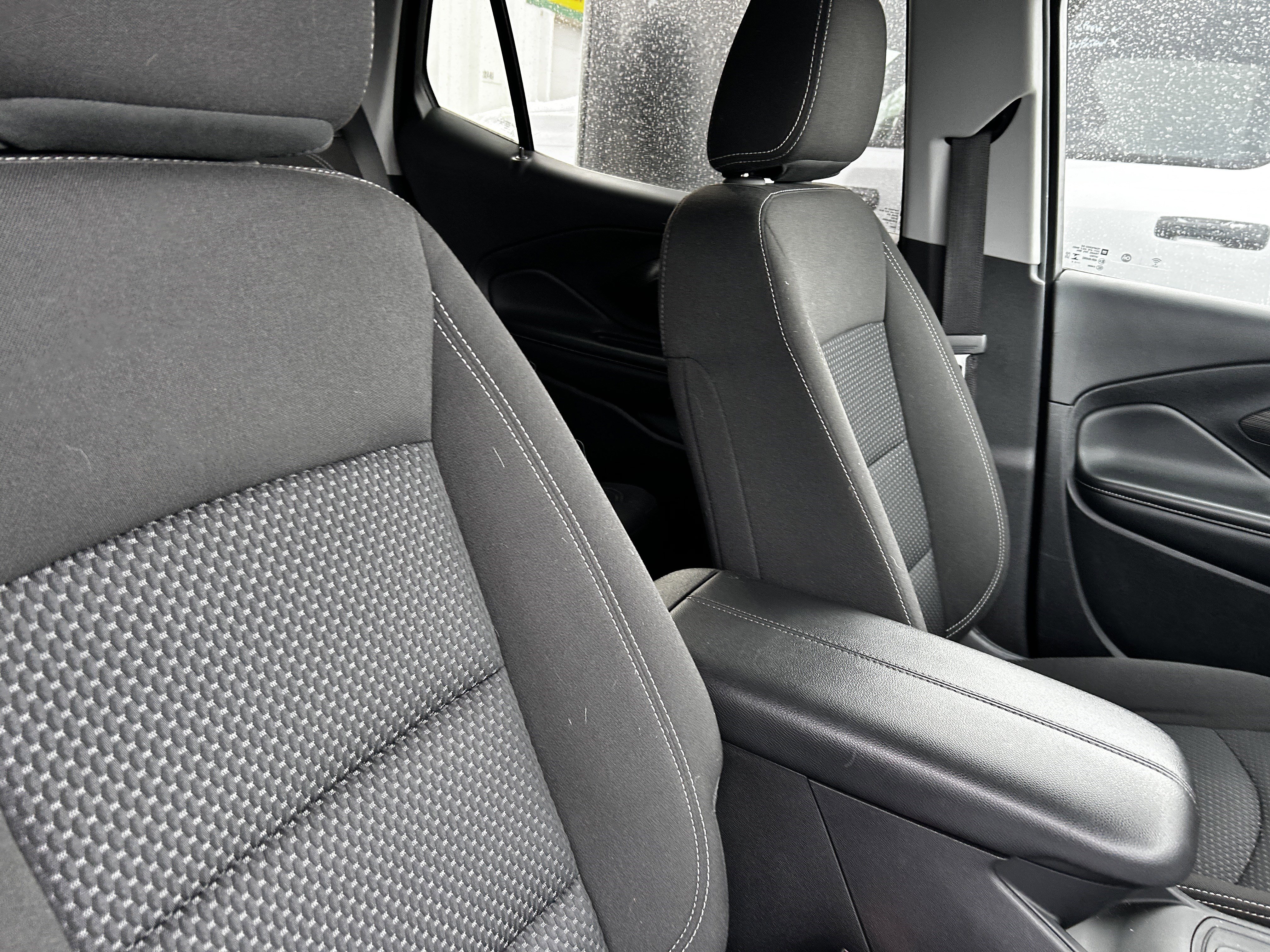 Used 2024 GMC Terrain SLE image 14