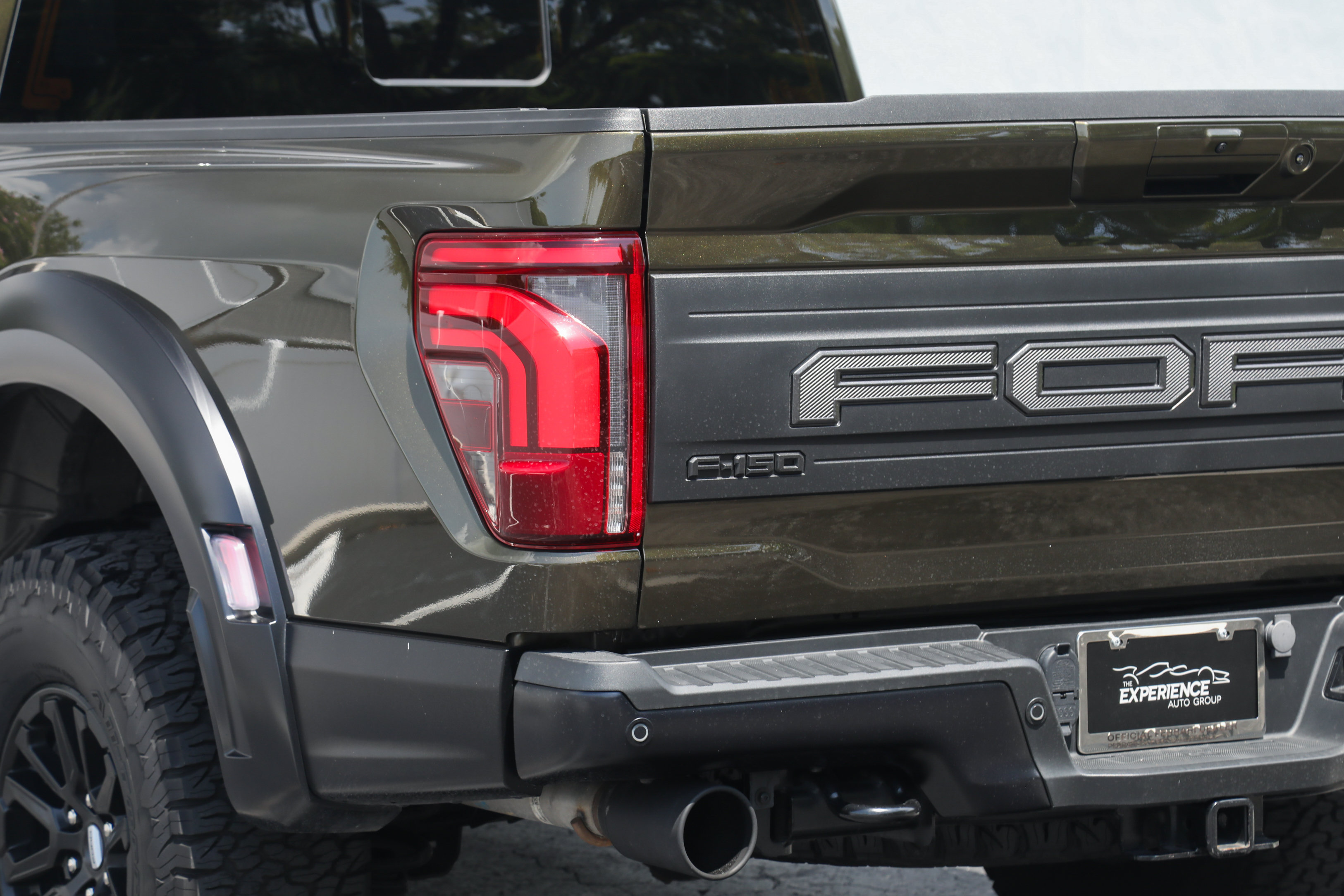 Used 2025 Ford F150 Raptor AWD/4WD image 13
