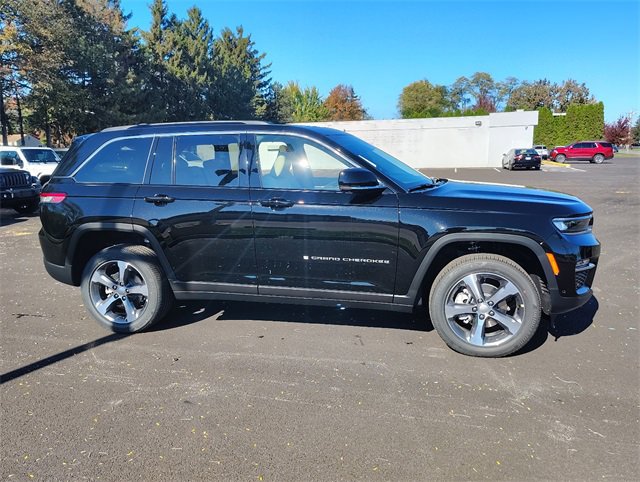 New 2025 Jeep Grand Cherokee Limited image 7