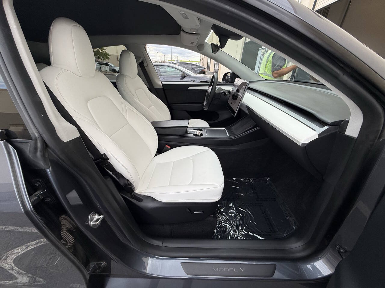 Used 2023 Tesla Model Y Long Range AWD/4WD image 21