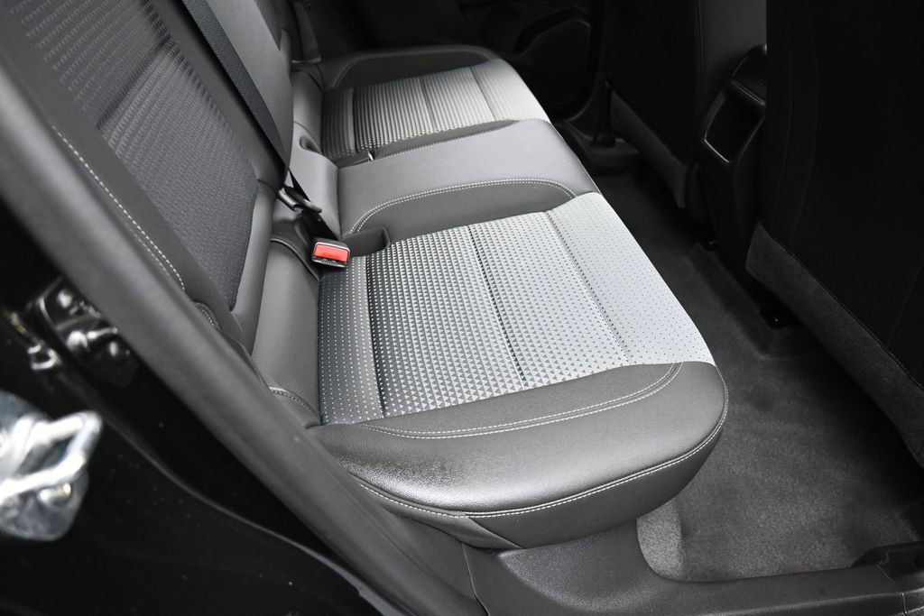 Used 2025 Chevrolet Trax LT w/ Driver Confidence Package FWD image 35