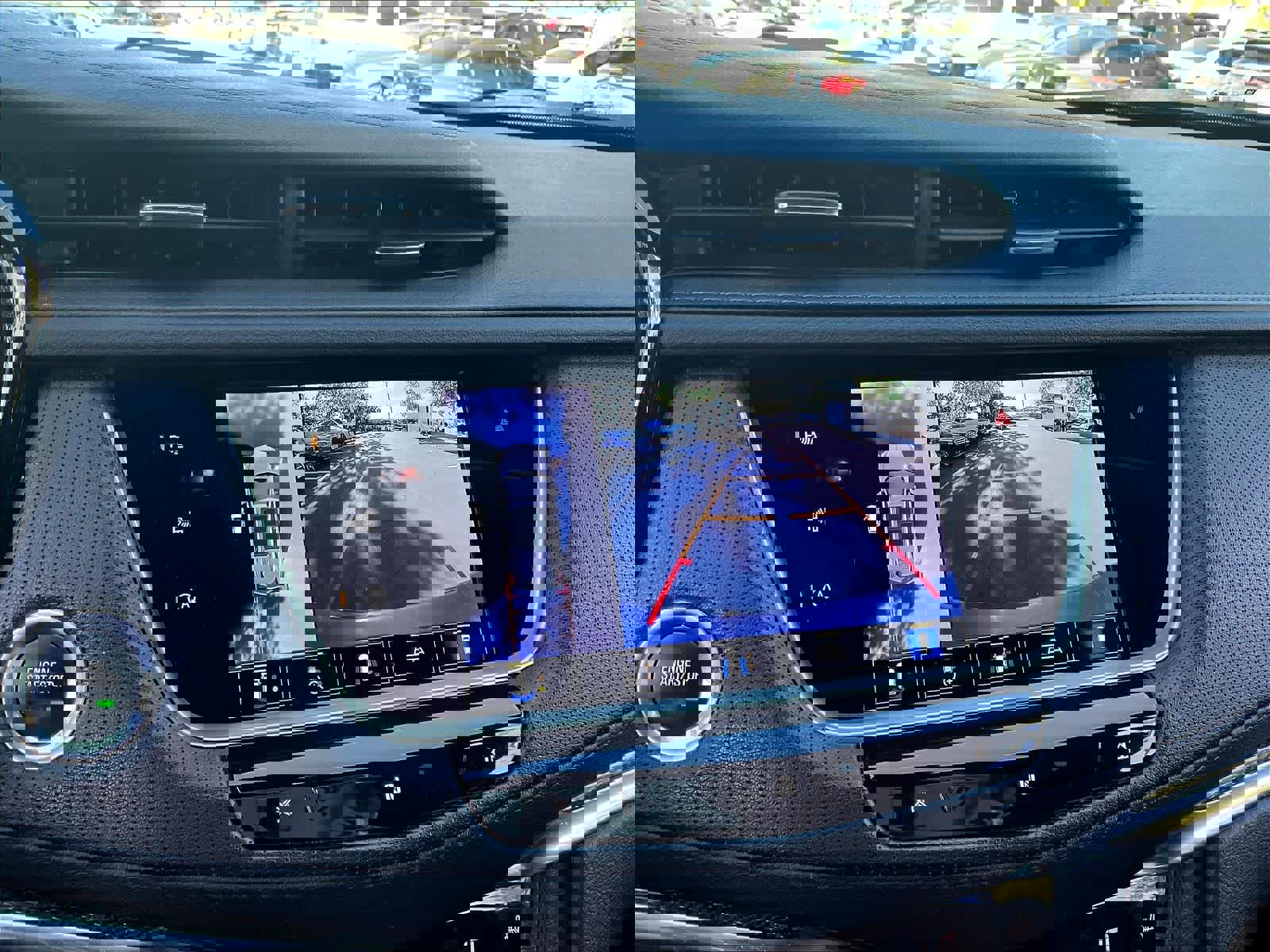 Used 2021 Cadillac XT5 Sportv w/ LPO, ONYX Package image 22