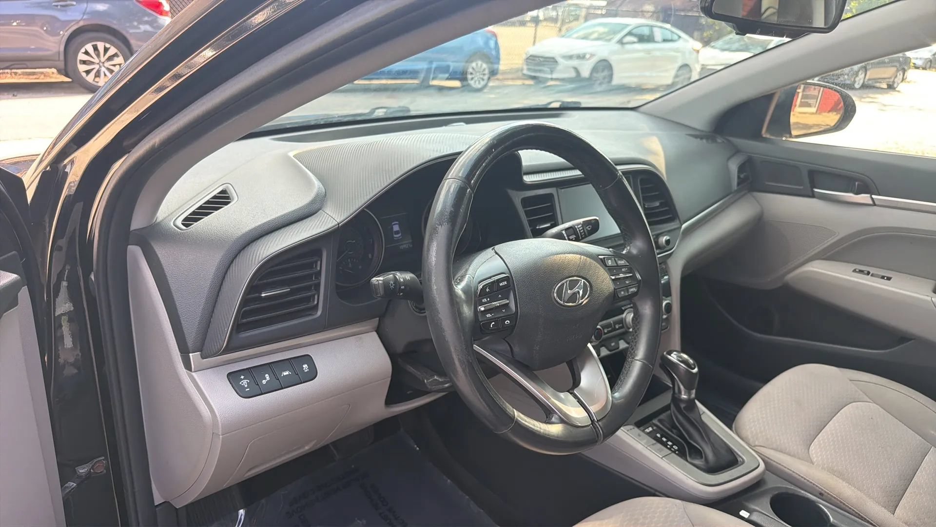 Used 2019 Hyundai Elantra Value Edition FWD image 12