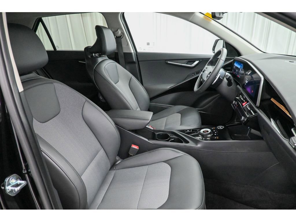 Certified 2025 Kia Niro Wind w/ Wind Preserve Package image 17
