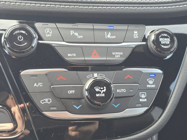 New 2026 Chrysler Pacifica Limited FWD image 39