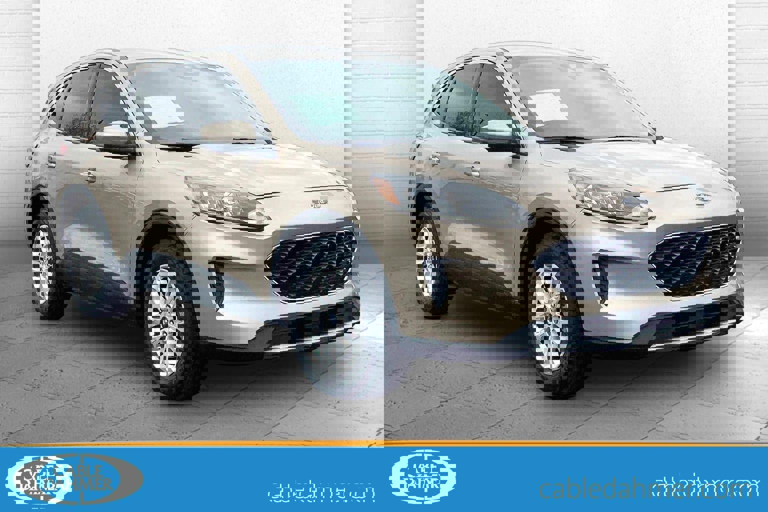 Used 2020 Ford Escape SE image 1