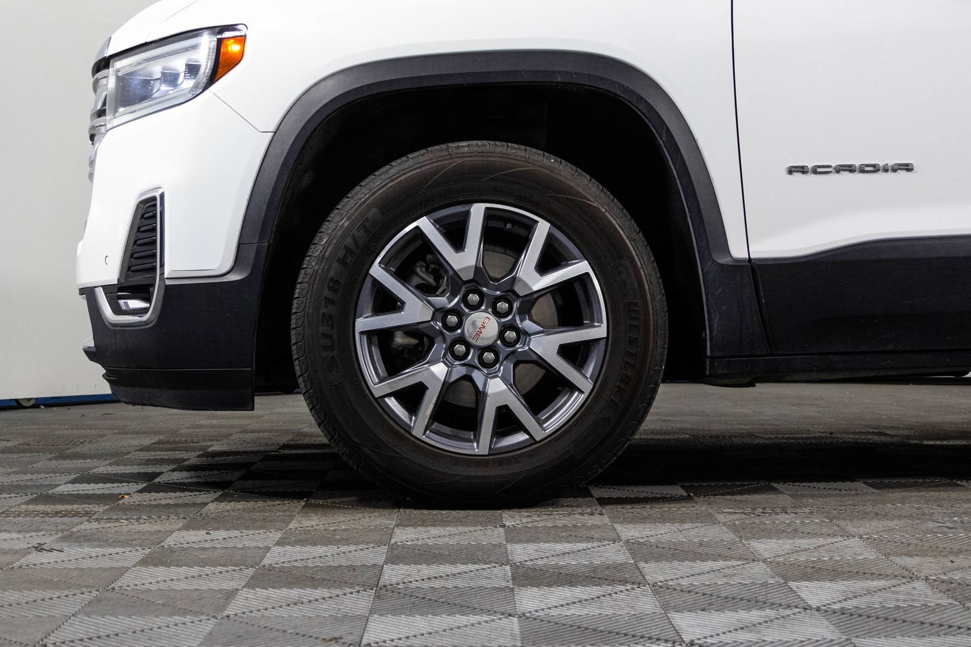 Certified 2023 GMC Acadia SLT image 46