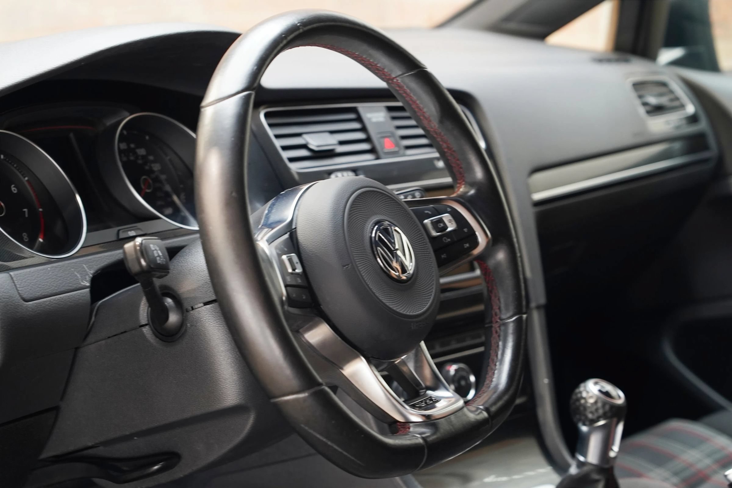 Used 2017 Volkswagen GTI S FWD image 35