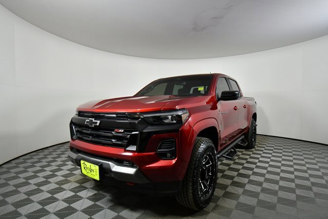 Used 2024 Chevrolet Colorado Z71 w/ Z71 Convenience Package 2 image 6