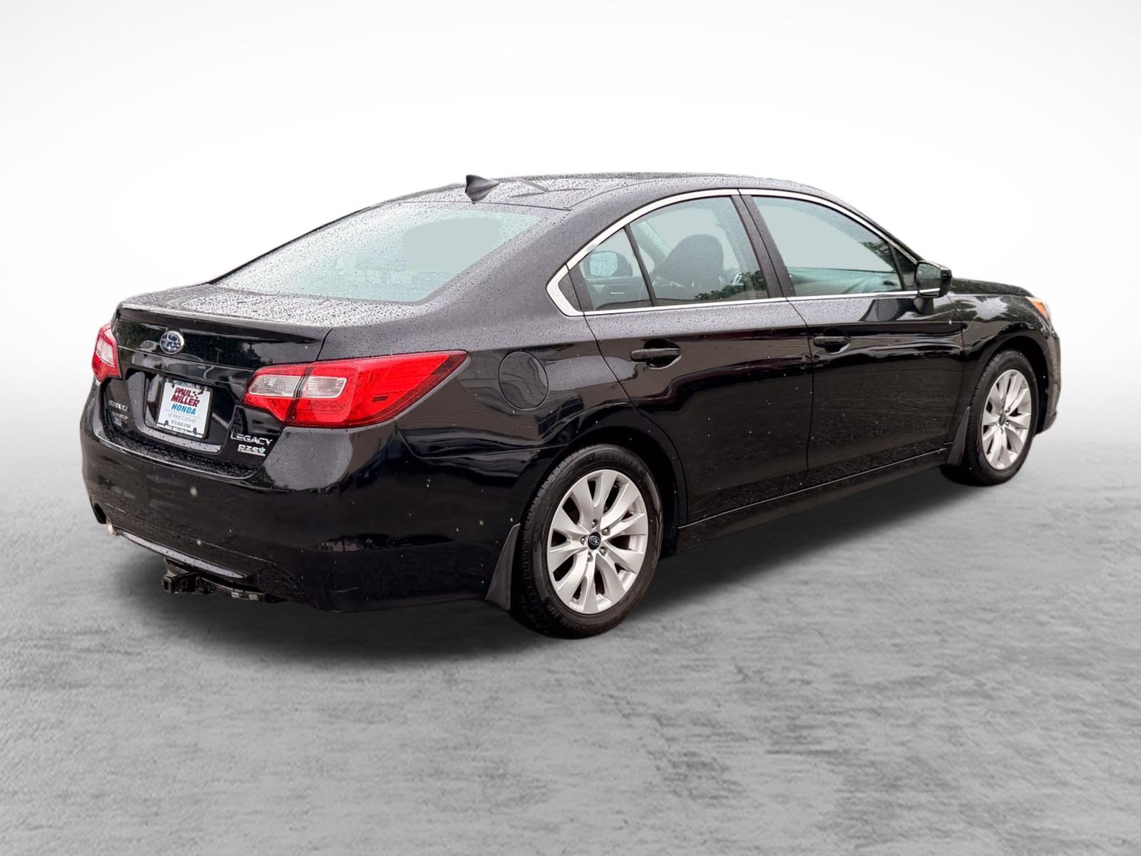 Used 2017 Subaru Legacy 2.5i Premium w/ Moonroof Package AWD/4WD image 7
