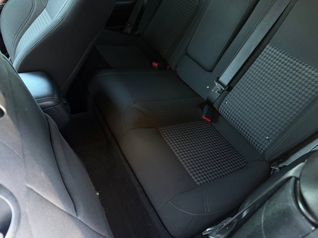 Used 2021 Dodge Challenger SXT RWD image 10