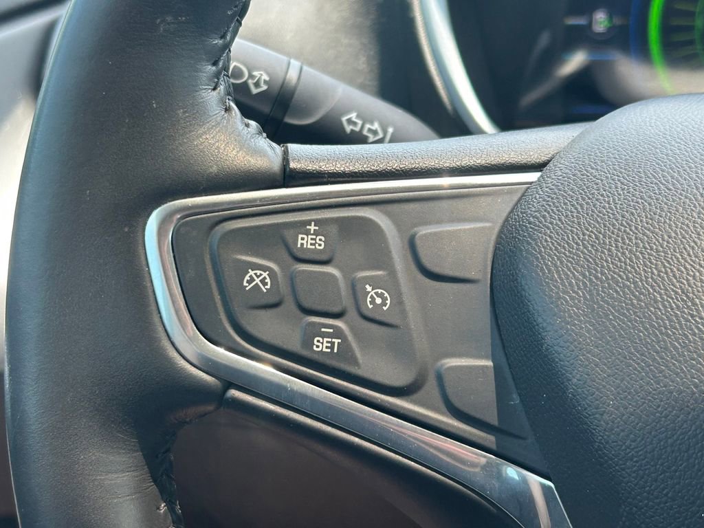 Used 2017 Chevrolet Volt LT FWD image 32
