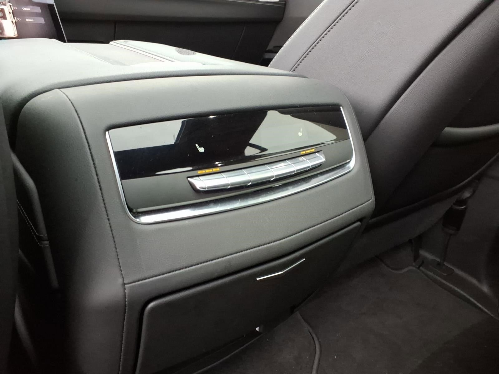 Used 2025 Cadillac Escalade Sport w/ Touring Package AWD/4WD image 8