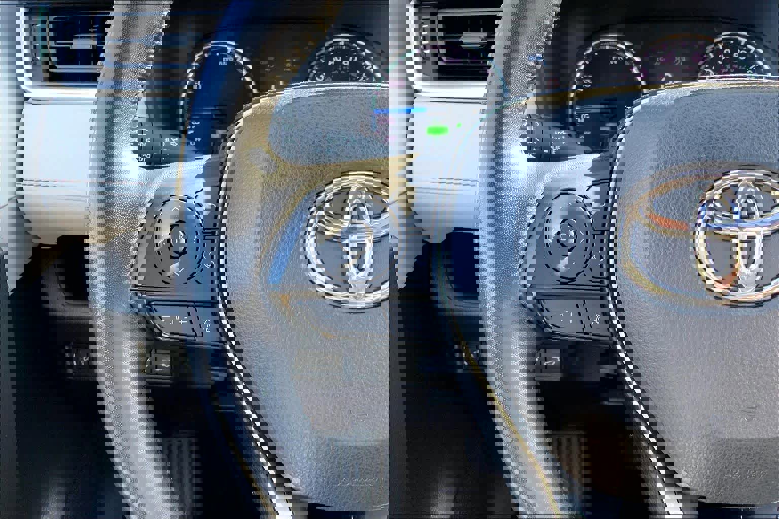 Used 2021 Toyota RAV4 XLE w/ Convenience Package AWD/4WD image 24