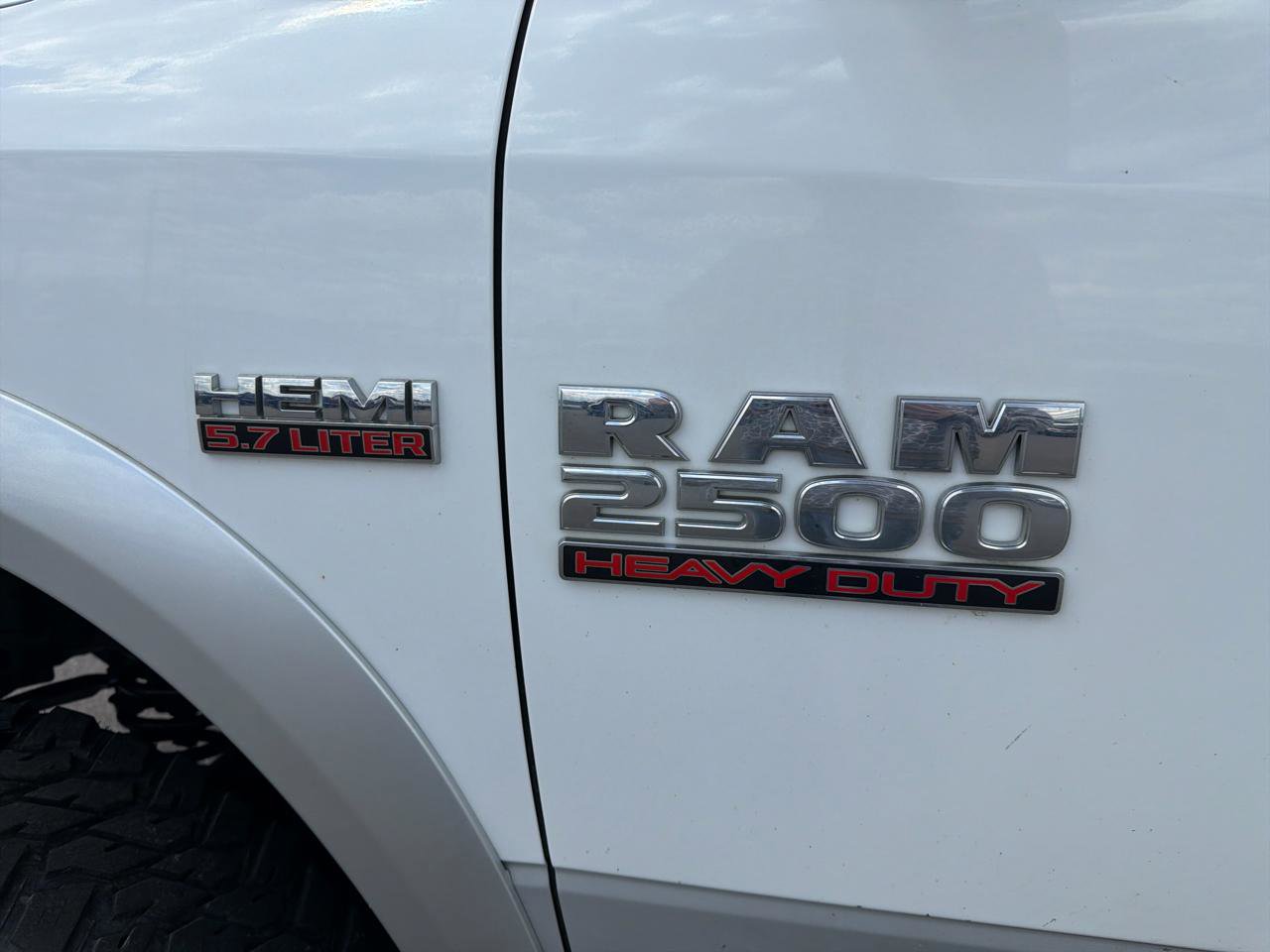 Used 2015 RAM 2500 Laramie AWD/4WD image 16