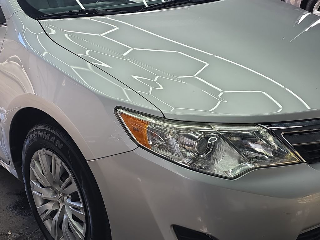 Used 2012 Toyota Camry LE FWD image 29