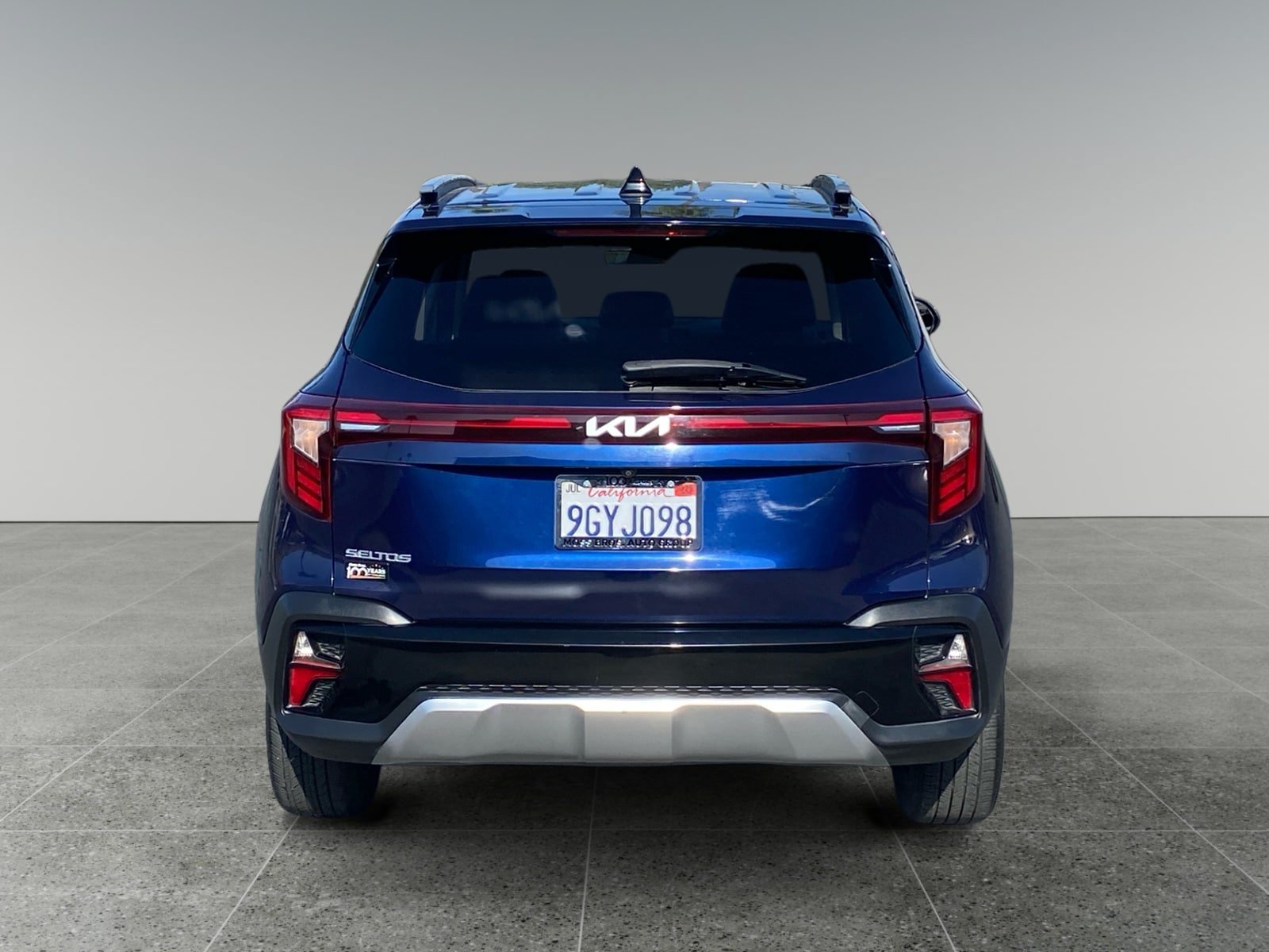 Used 2024 Kia Seltos EX FWD image 4