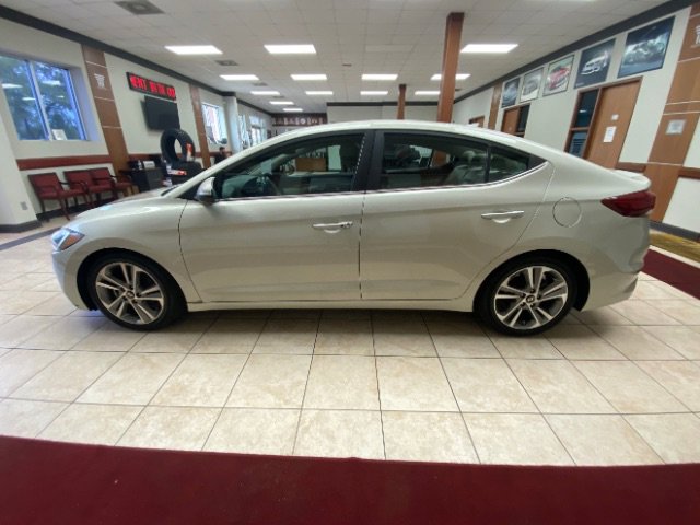 Used 2018 Hyundai Elantra Limited FWD image 2